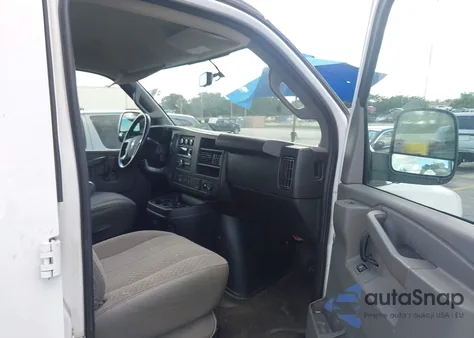 2019 Chevrolet Express G2500 from USA, damaged, VIN 1GCWGAFG6K1368728